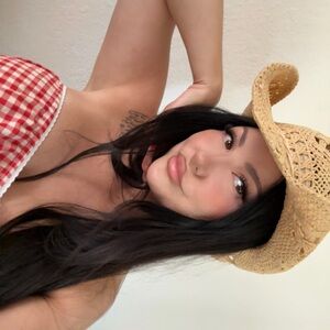 Meet your posher 💋